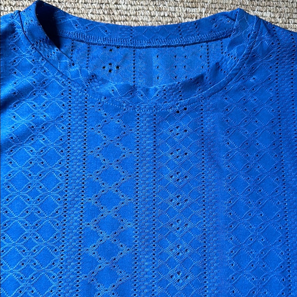 NWOT Amazon Women's size large Blue dressy top - Picture 3 of 7